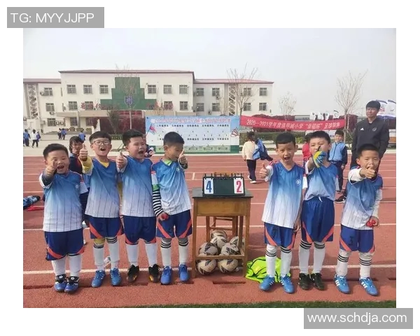 张昊的成长之路:从普通少年到卓越领袖的奋斗历程与心路历程分享
